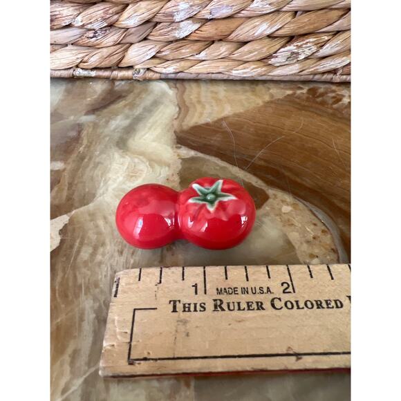 Tiny Tomatoes for a Tiny Shelf - Picture 2 of 3